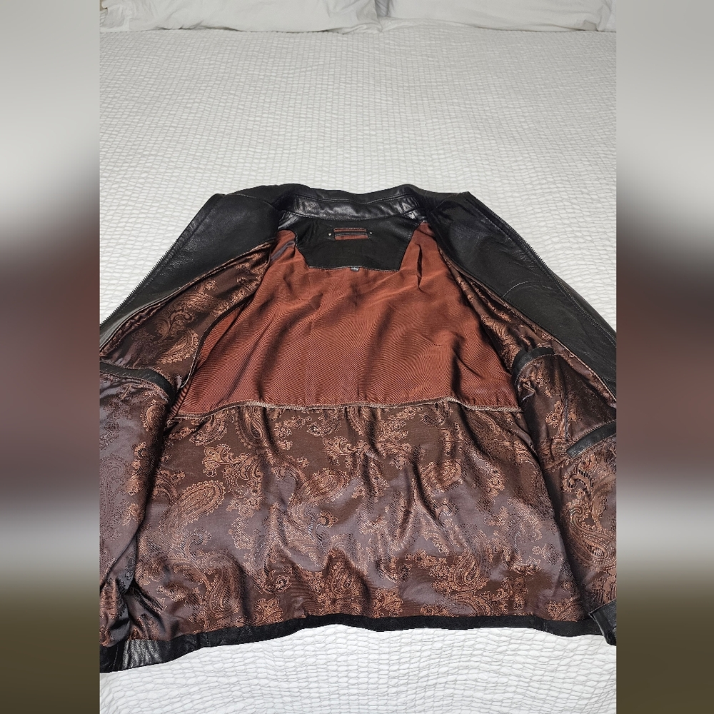 Wilson's Leather Black Lightweight Jacket with Front Zipper and Folded Collar - Picture 2 of 5